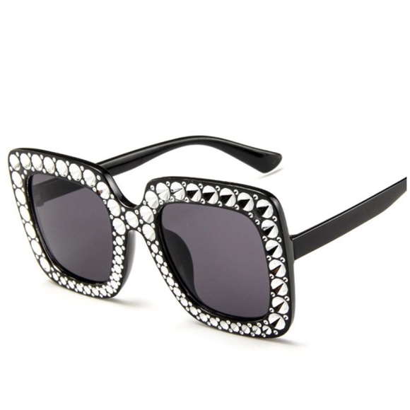 black boho square bug eye oversized sunglasses - Picture 3 of 4